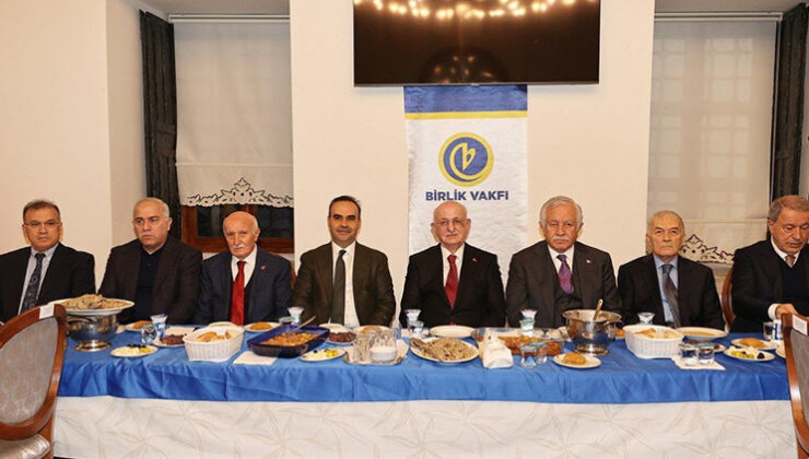 Türkiye Gönüllü Teşekküller Vakfı ve Birlik Vakfı iftar programı İstanbul’da düzenlendi