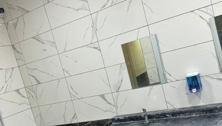 Veliler suç duyurusunda bulundu! Öğrenci tuvaletine kamera!