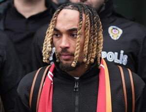 Yine, yeniden, Sacha Boey