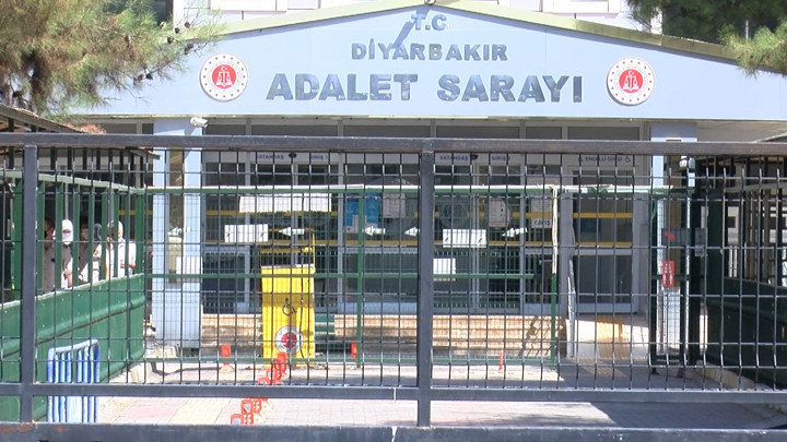 Ameliyat sırasında kalp krizi geçirerek hayatını kaybetti! Ailesi, hastane ve doktora tazminat davası açtı