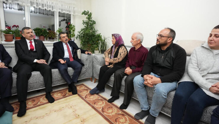 Bakan Tekin ve Bakan Çiftçi’den Fatma Nur öğretmenin ailesine taziye ziyareti