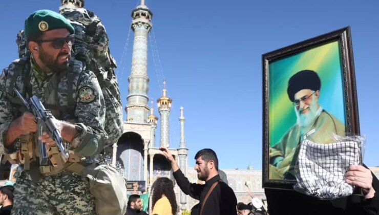 Hamaney sonrası taht kavgası çıktı! Devrim Muhafızları ve din adamları karşı karşıya