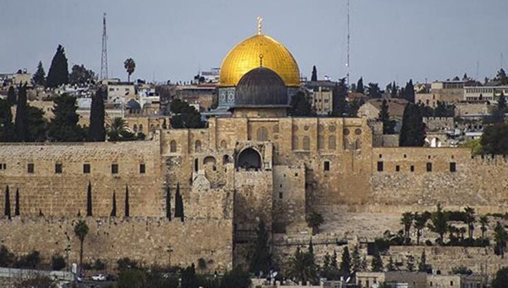 İsrail’in Mescid-i Aksa kısıtlamasına 8 ülkeden ortak tepki