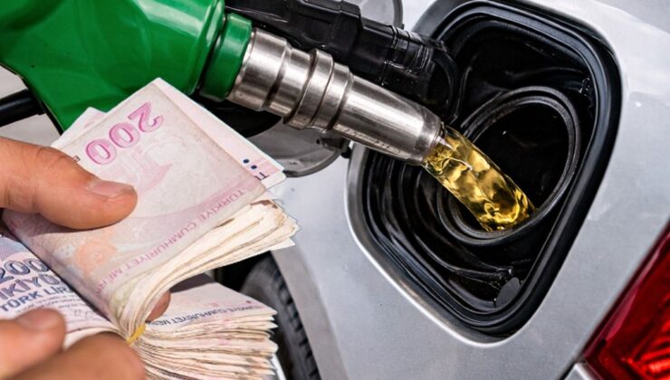 Kimse beklemiyordu! Akaryakıta çifte indirim geldi, tamamı pompaya yansımadı