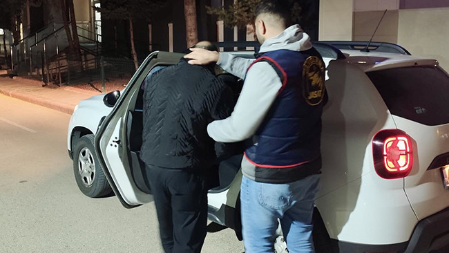 Kırşehir’de kesinleşmiş 44 yıl 5 ay hapis cezası bulunan firari yakalandı