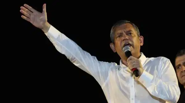 Özgür Özel’den 8 Mart mesajı: ‘Katlanmak zorunda değilsiniz!’