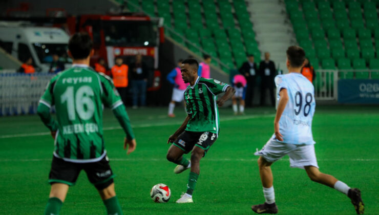 Sakaryaspor, Adana Demirspor’u 4 golle devirdi!