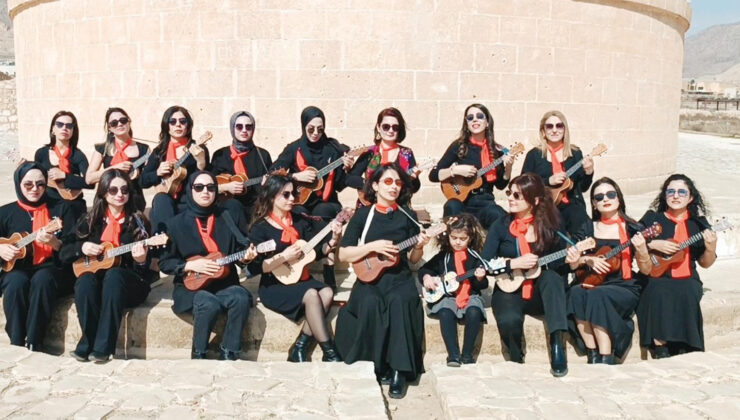 Şiddete karşı ukuleleli çağrı