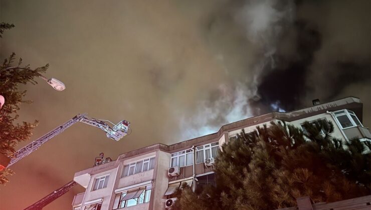 Üsküdar’da çatı katında yangın çıktı